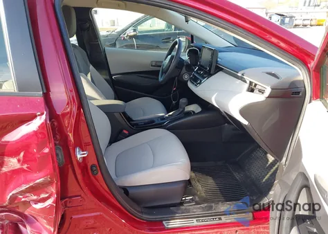 2022 Toyota Corolla Le z USA, uszkodzony, nr VIN JTDEPMAEXNJ203272